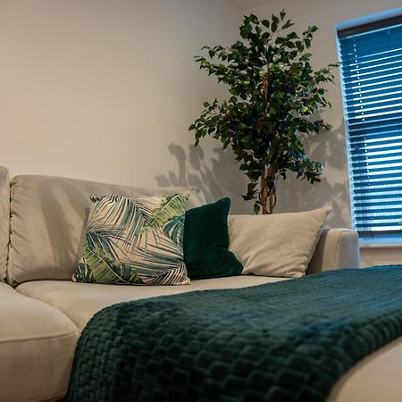 High End Apartment - Perfect For Contractors & Builders - Free Parking Ілкстон Екстер'єр фото