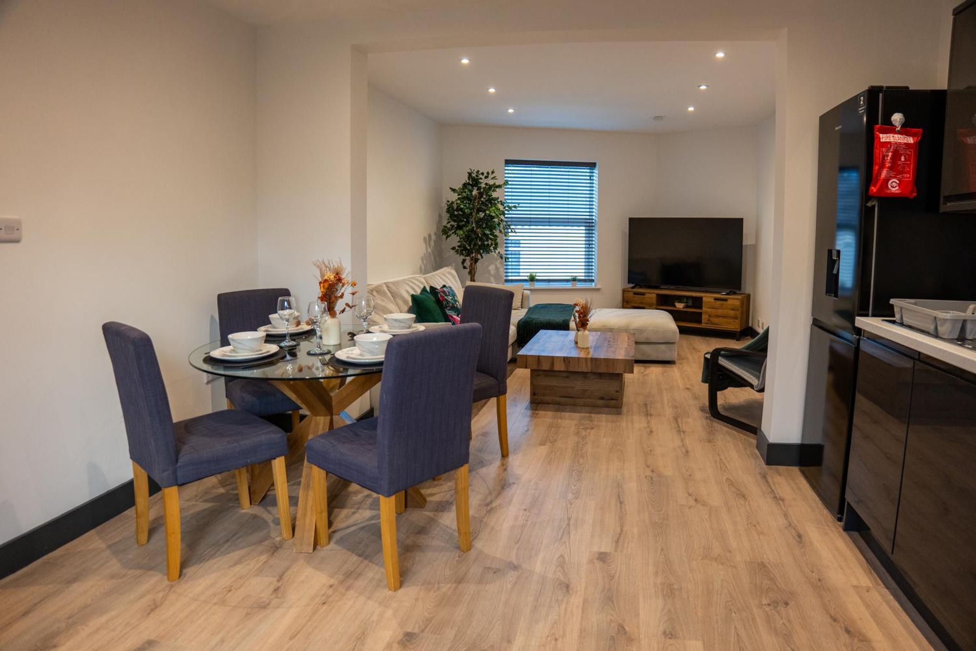 High End Apartment - Perfect For Contractors & Builders - Free Parking Ілкстон Екстер'єр фото