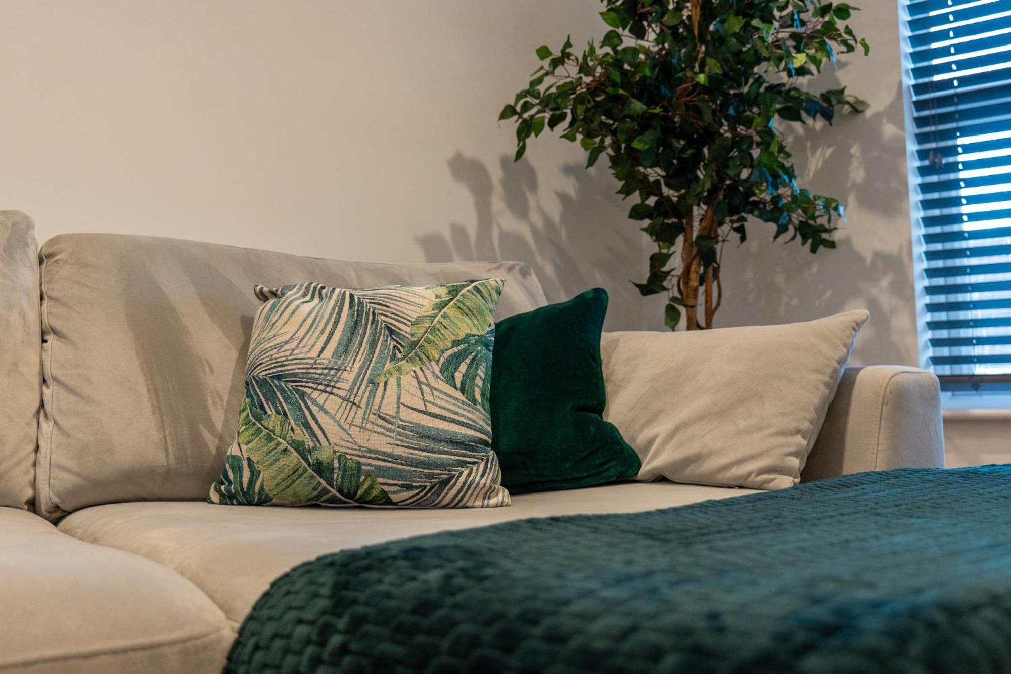 High End Apartment - Perfect For Contractors & Builders - Free Parking Ілкстон Екстер'єр фото