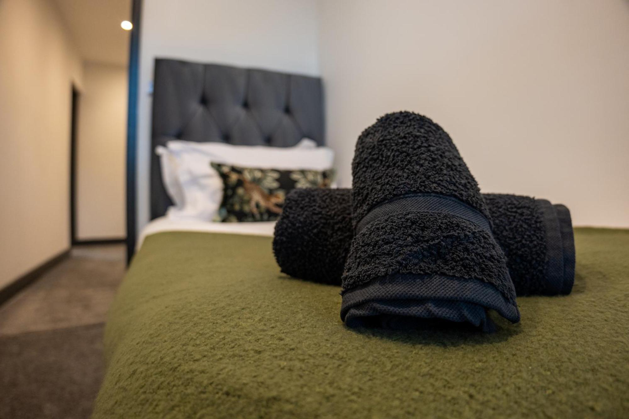 High End Apartment - Perfect For Contractors & Builders - Free Parking Ілкстон Екстер'єр фото