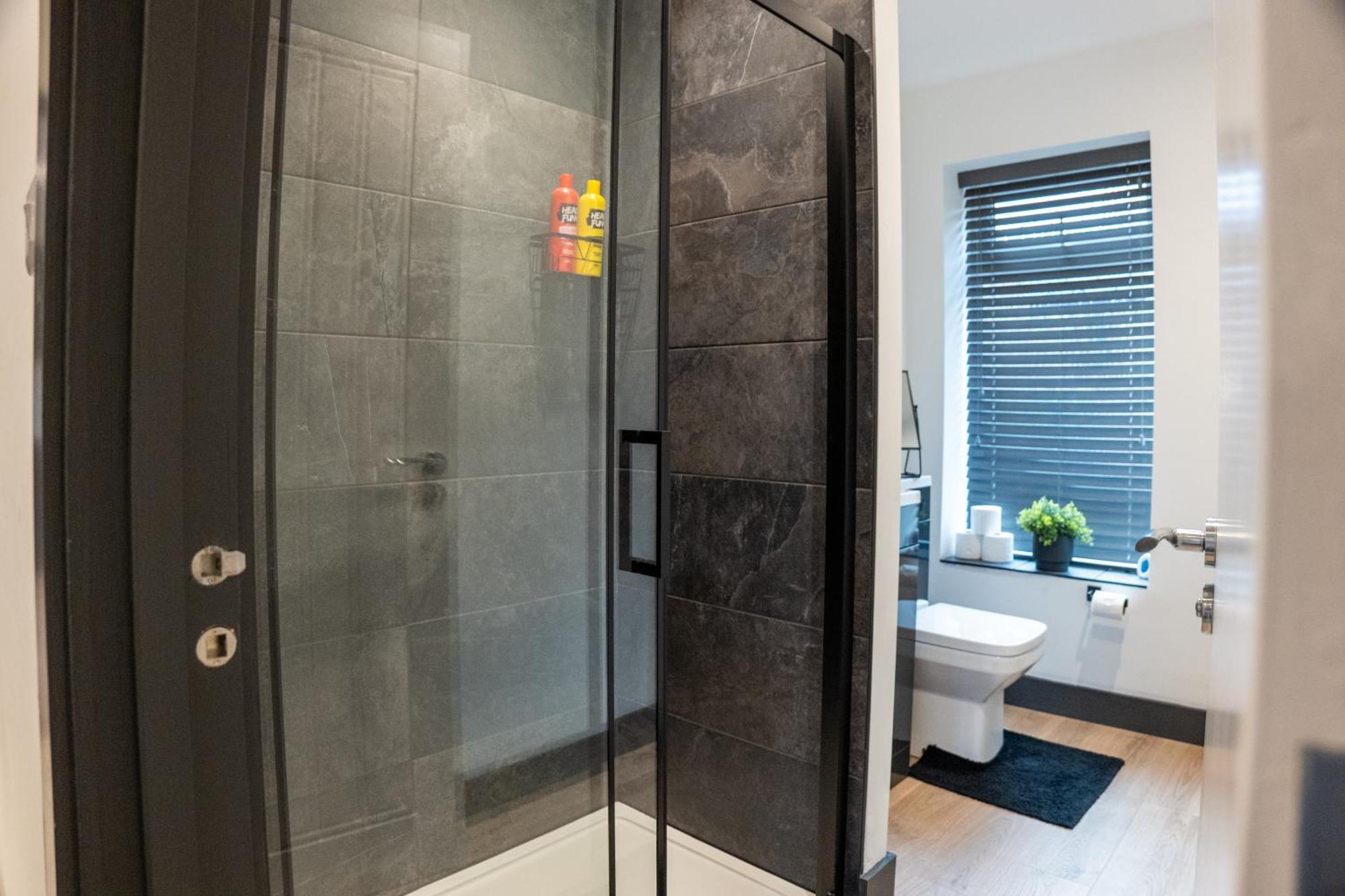 High End Apartment - Perfect For Contractors & Builders - Free Parking Ілкстон Екстер'єр фото