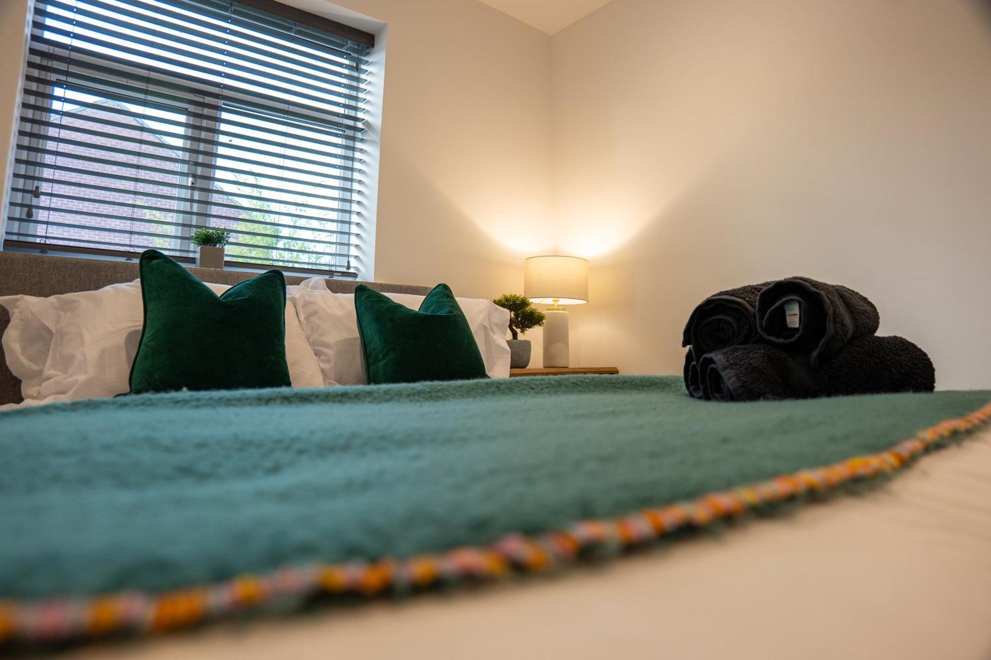 High End Apartment - Perfect For Contractors & Builders - Free Parking Ілкстон Екстер'єр фото