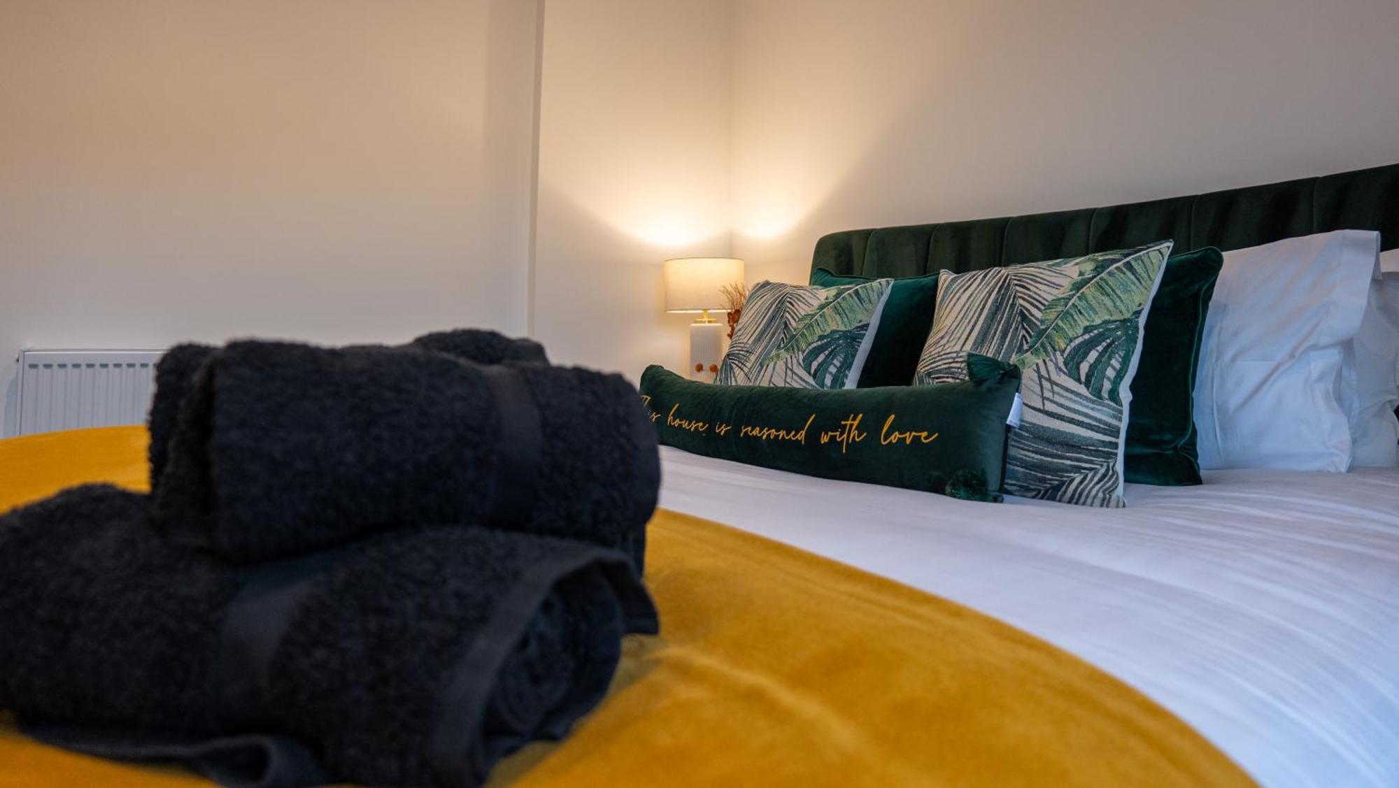 High End Apartment - Perfect For Contractors & Builders - Free Parking Ілкстон Екстер'єр фото
